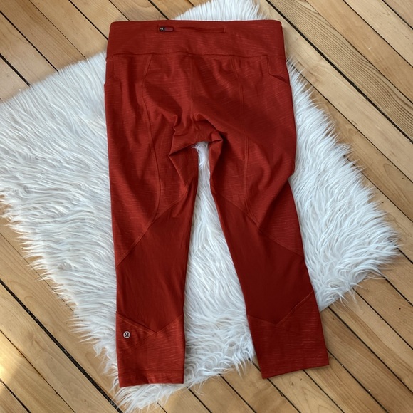 Lululemon Pace Rival Crop 22" Stride Emboss Cayenne Red Orange, Size 8 - Picture 8 of 15